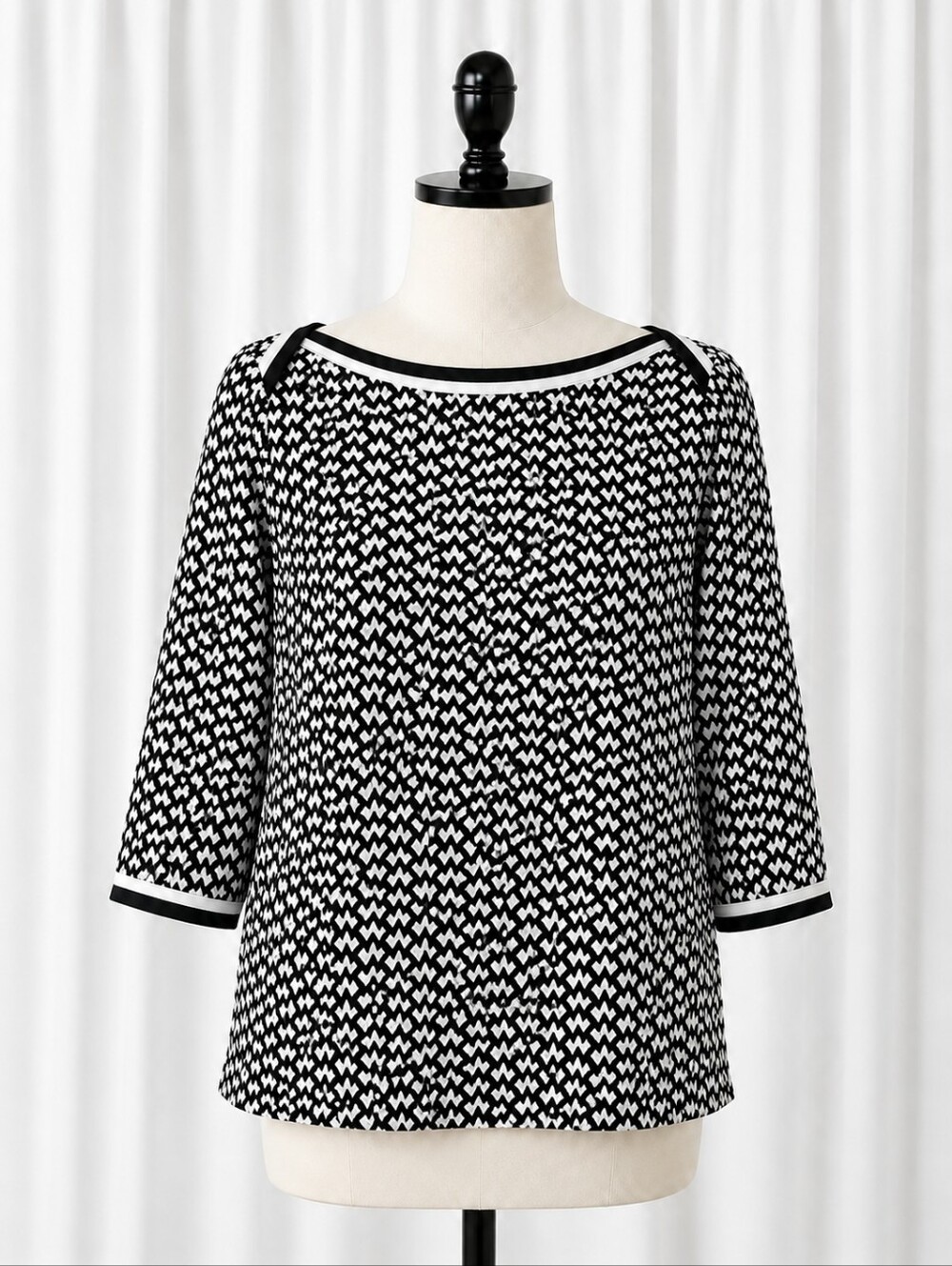 Boden Black White Geometric Knit Boat Neck 3/4 Sleeve Casual Career Chic Blouse